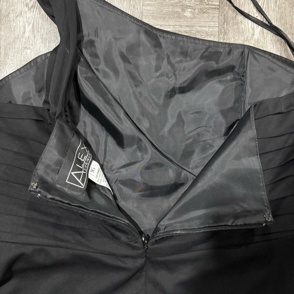 Women’s Alex Evenings Dress With Scarf Attached Size 16 - Picture 8 of 9